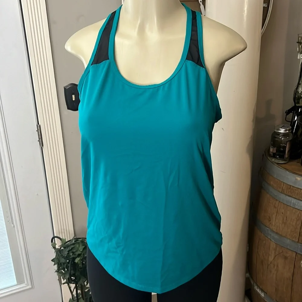 Fabletics - Picture 1 of 4